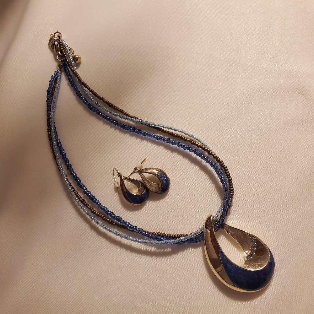 beautiful necklace and earrings
